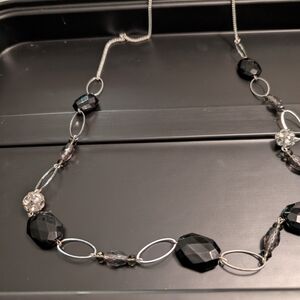 Avon Elegant Black and Silver Long Link  Necklace And Earring Set